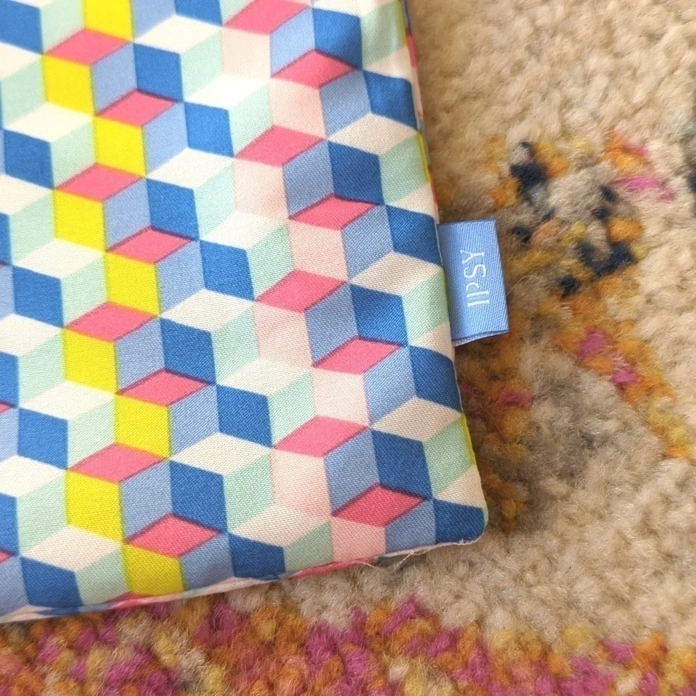 ipsy Bold Moves Only Geometric Multicolor Glam Bag Plus March 2022